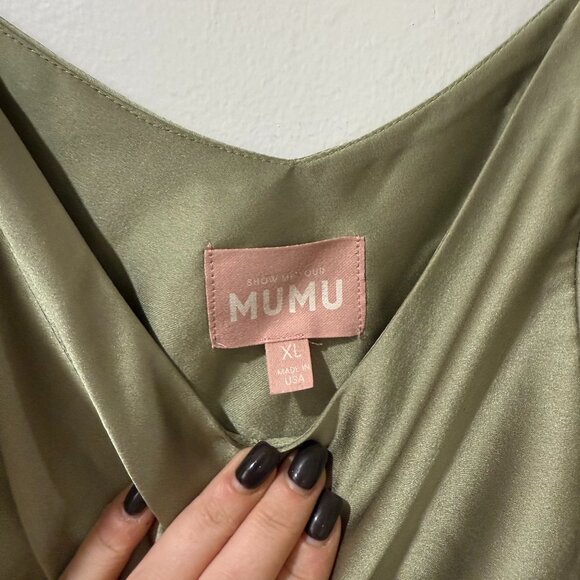 💚✨ Show Me Your Mumu Faith Maxi Dress – Moss Green Satin (XL) ✨💚 - Picture 10 of 14